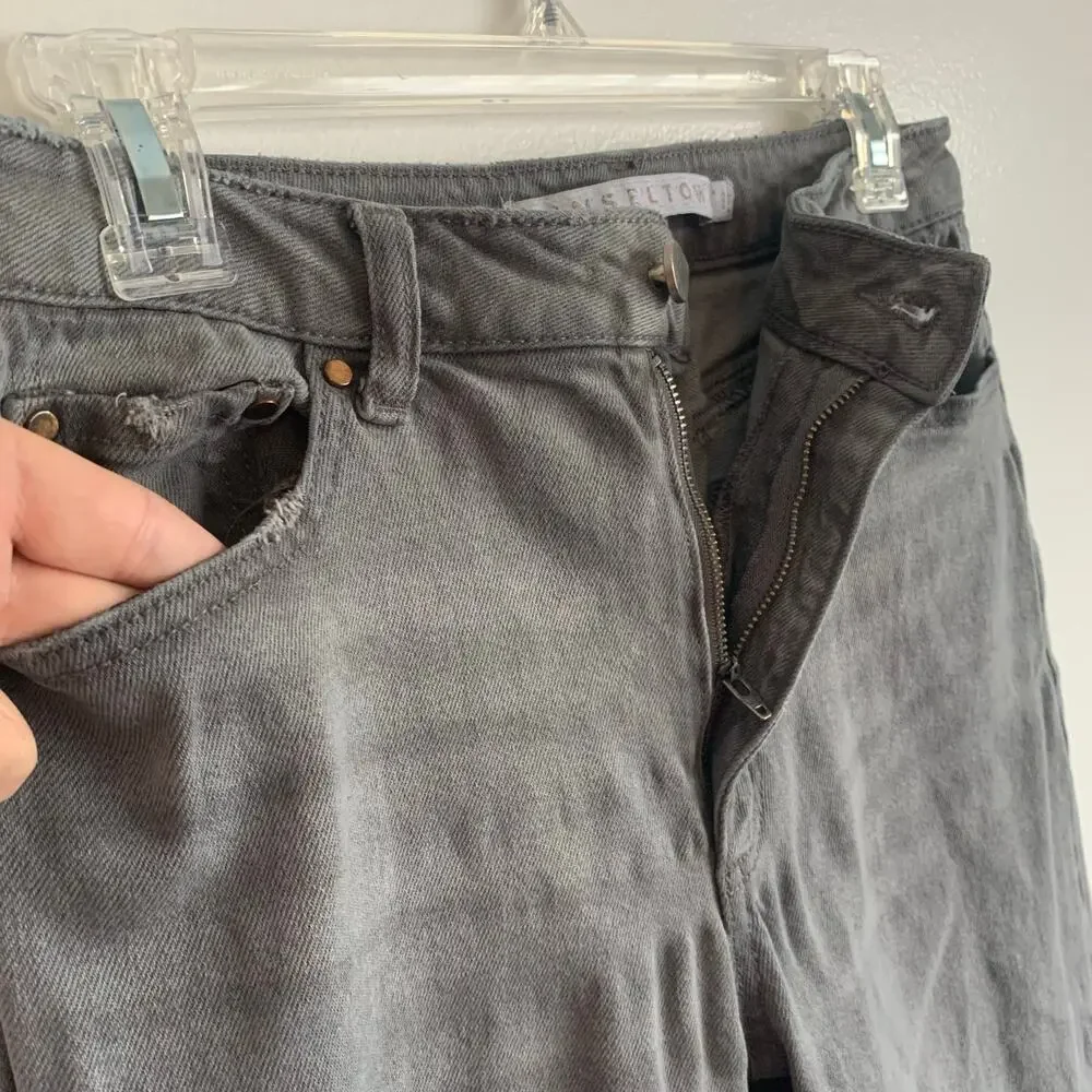 Tinseltown Women’s Gray Distressed Jeans – Size 9 – High‑Rise + Ripped Knees